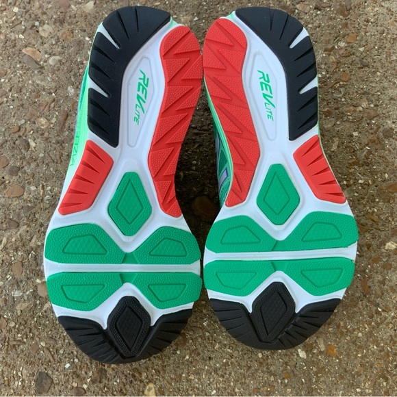 NEW Ariel runDisney New Balance women’s running shoes - Picture 13 of 15